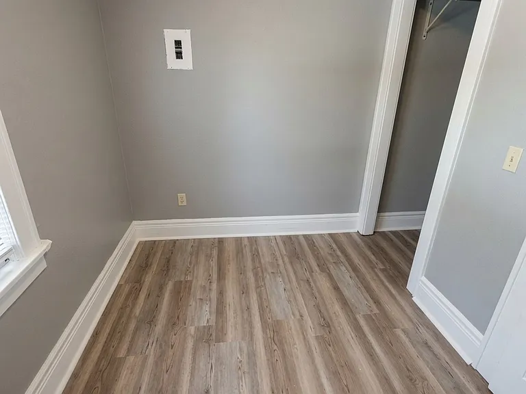 931 Smith Ave S — Photo 5