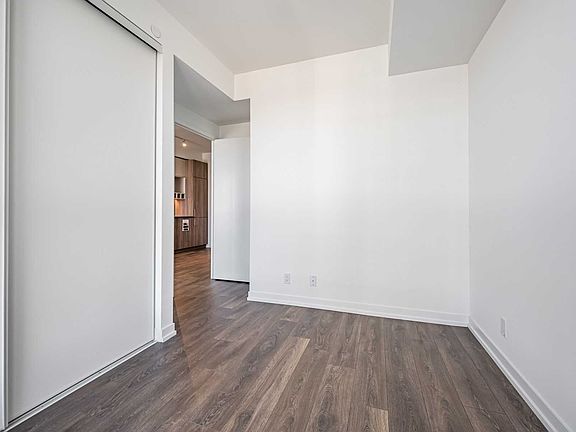 3rd image of 950 Portage Pkwy #4511