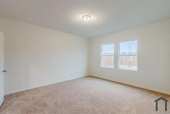 761 Richmond Dr — Photo 9