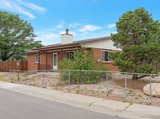 801 Naples St, Aurora, CO 80011