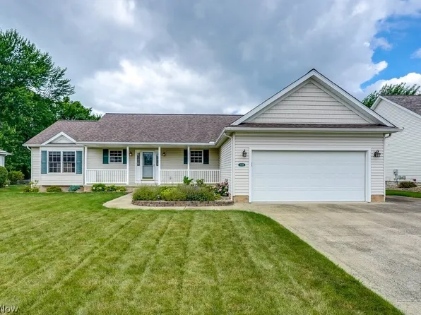 3698 Cynwood Dr, Barberton, OH 44203