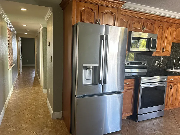 156 Marina Ave — Photo 18