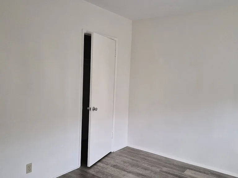 433 S Baldwin Ave #D — Photo 13
