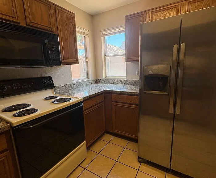 7040 W Olive Ave #92 — Photo 5