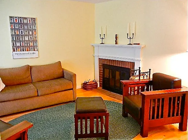 3 bed, 2.5 bath, 1800 sqft, $2,595 — Photo 4