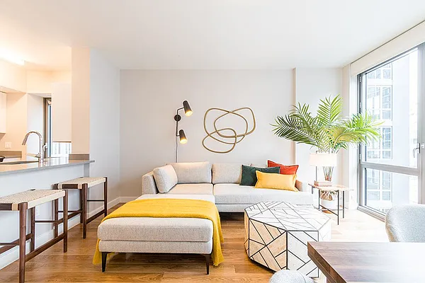 Rented by Bond New York | media 12