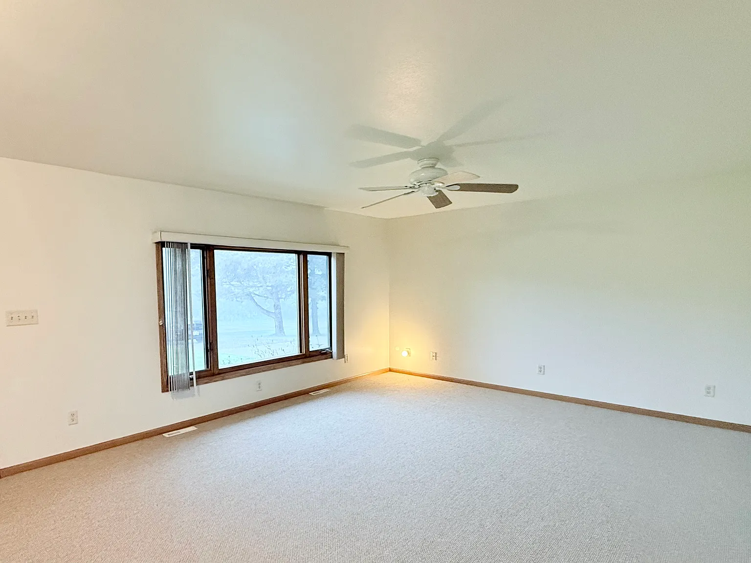 3 bed, 1800 sqft, $2,800 — Photo 3