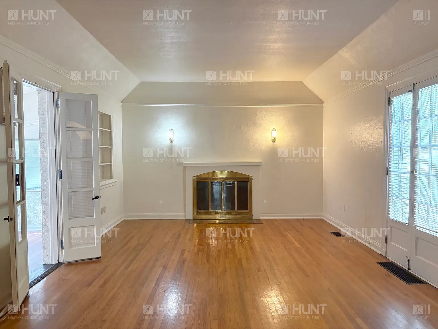 4 bed, 2853 sqft, $2,583 — Photo 3