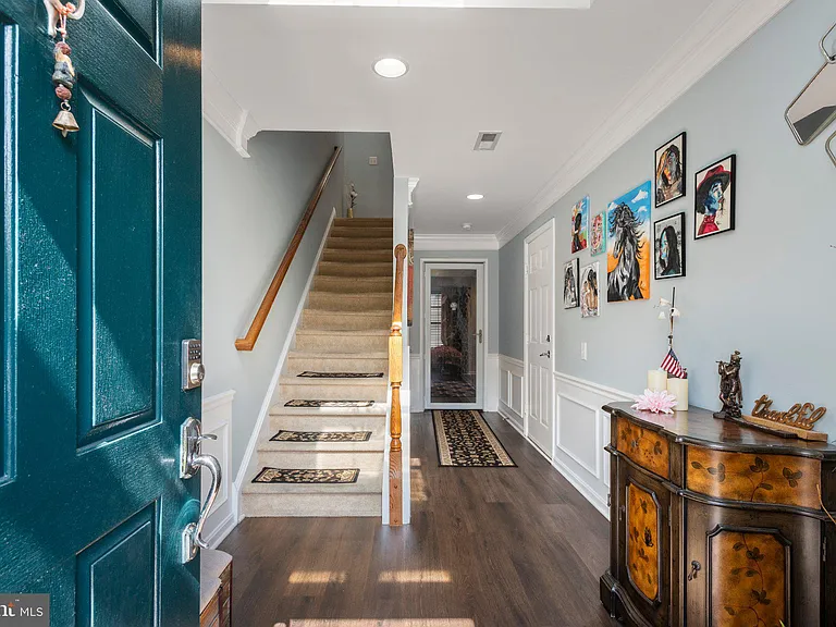 235 Baxter Dr — Photo 5
