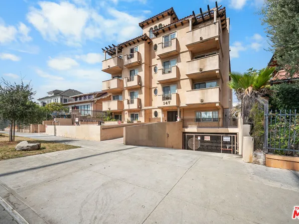 147 N Berendo St #203, Los Angeles, CA 90004
