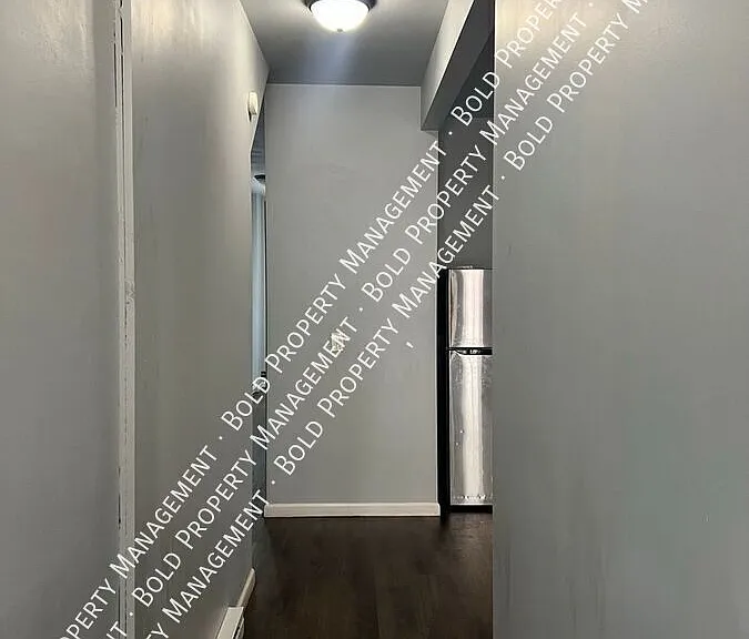 910 Walnut St #1 — Photo 18