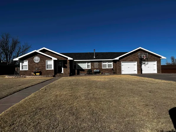 301 Avenue K, Beaver, OK 73932