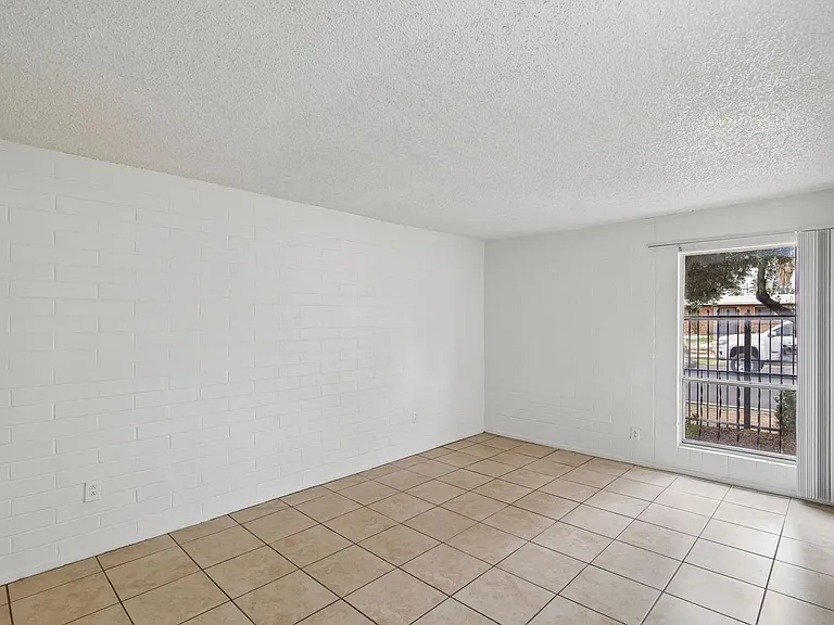 Catalina View Apartments — Photo 28