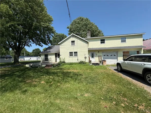 352 S Real St, Cape Vincent, NY 13618