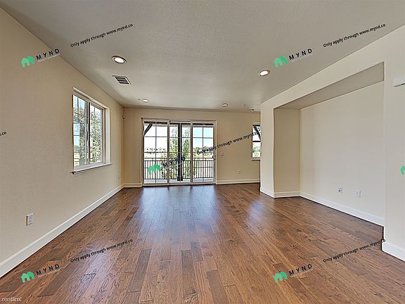 3rd image of 205 Valencia Ave