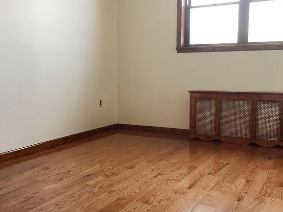5th image of 1926 S 10th St #2FL