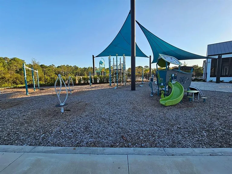 2667 Swooping Sparrow Dr — Photo 38