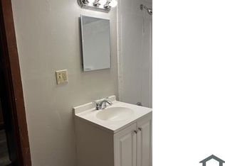 38 Sanford St, Hartford, CT 06120