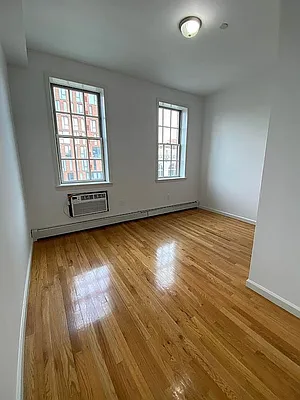 Rented by Standard Living Realty Inc | media 9