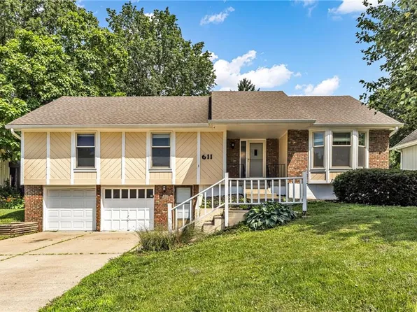 611 SW Murray Rd, Lees Summit, MO 64081