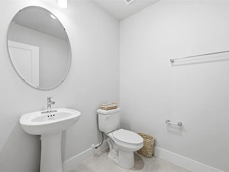 6917 Five Oaks Dr — Photo 15
