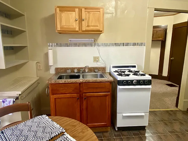 320 N Sherman Ave #3 — Photo 7