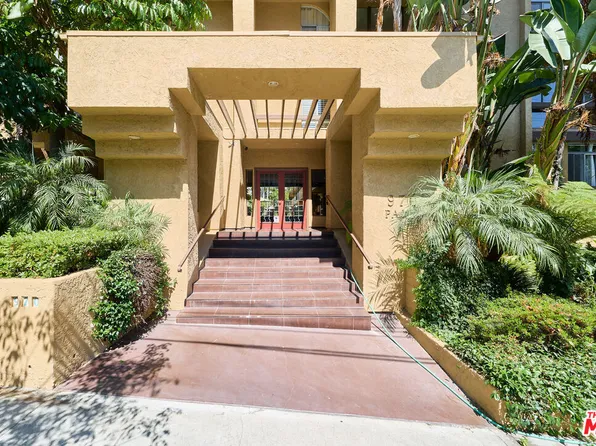 970 Palm Ave APT 221, West Hollywood, CA 90069