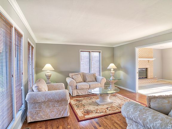 3rd image of 8102 Sawmill Creek Dr