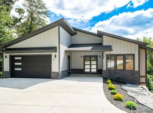 27 George Allen Rdg, Arden, NC 28704