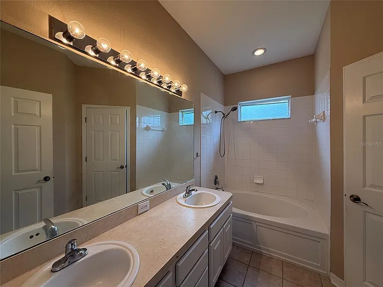 6520 Bridgecrest Dr — Photo 17