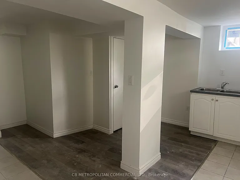 110 Marcella St — Photo 5