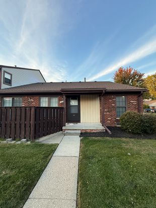 15309 Renshaw Dr, Clinton Township, MI 48038