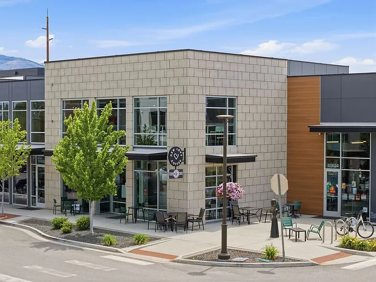 21806 E Indiana Ave #202 — Photo 40