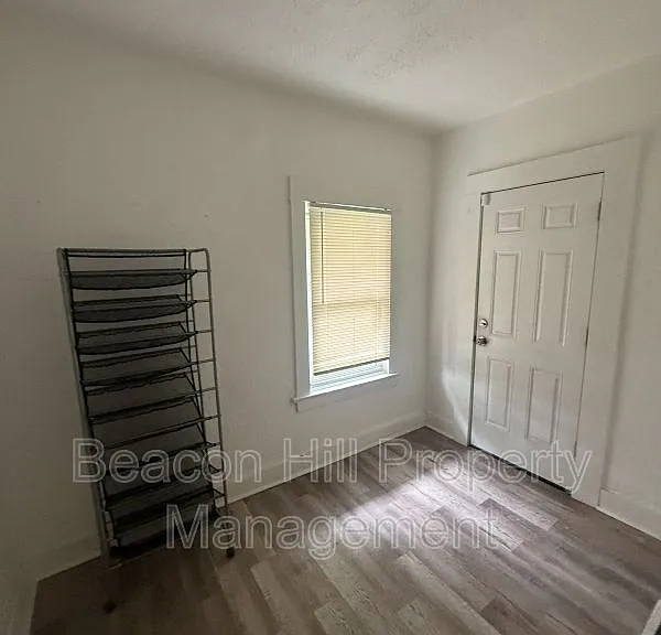 9904 North Blvd — Photo 7