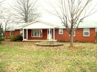 214 Depot St, Chapel Hill, TN 37034