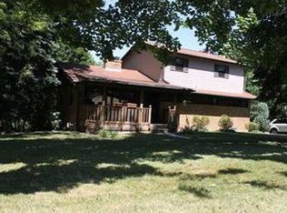 4111 Ewalt Rd, Gibsonia, PA 15044