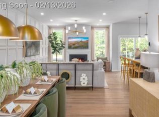 9800 Firwood Dr, Plymouth, MI