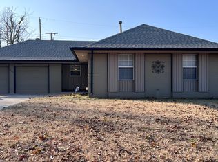 2909 N Tropicana Ave, Bethany, OK 73008