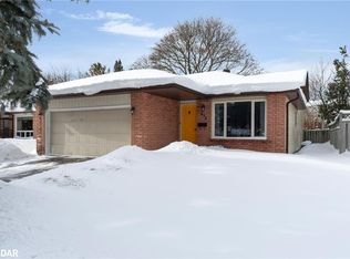 472 Leacock Dr, Barrie, ON L4N5P8