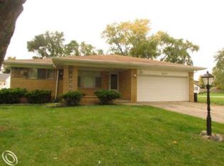 2077 Vermont Ave, Troy, MI
