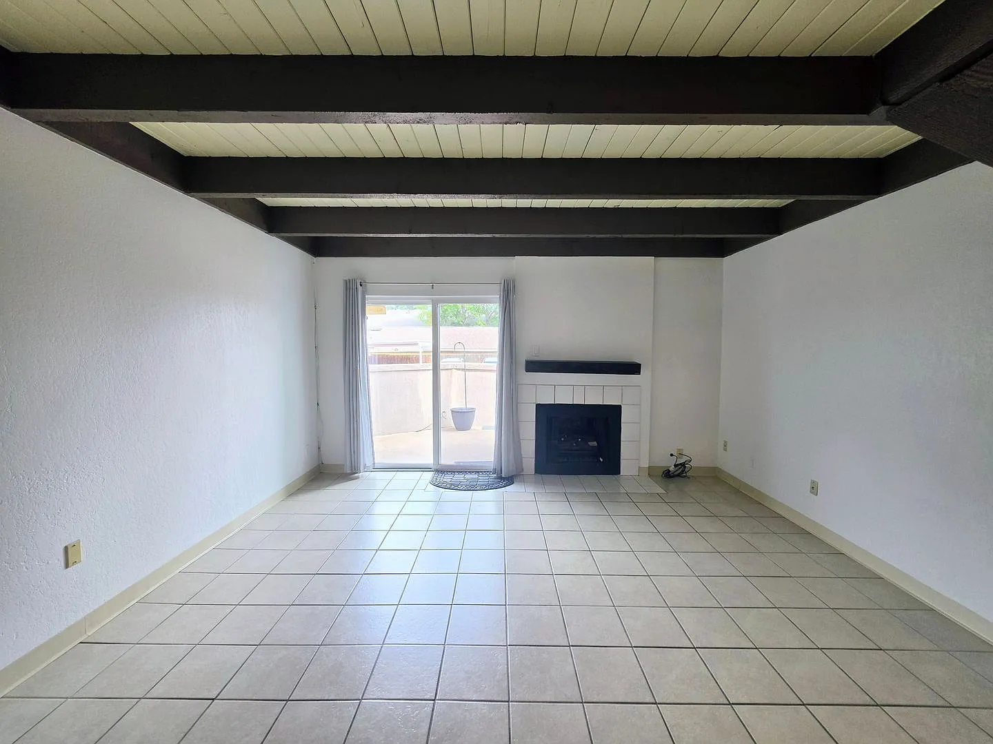 Utilities Included! Charming 2-Bed, 2-Bath Condo in Colorado Springs — Photo 4