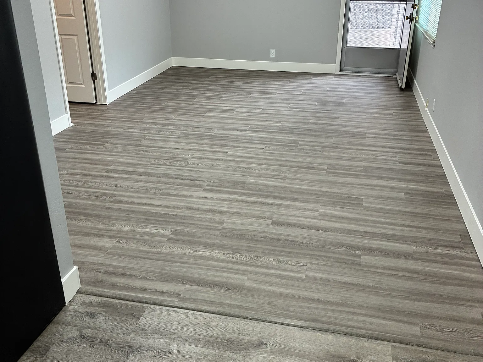 2 bed, 900 sqft, $3,295 — Photo 4