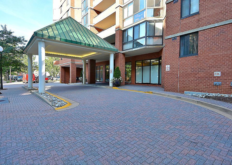 1st image of 1001 N Randolph St APT 619