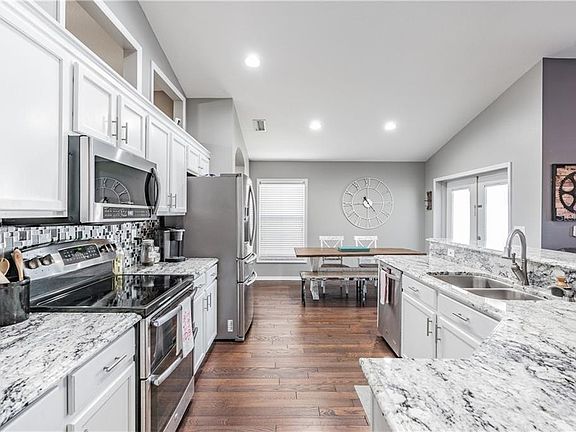 3rd image of 2701 Billingham Dr