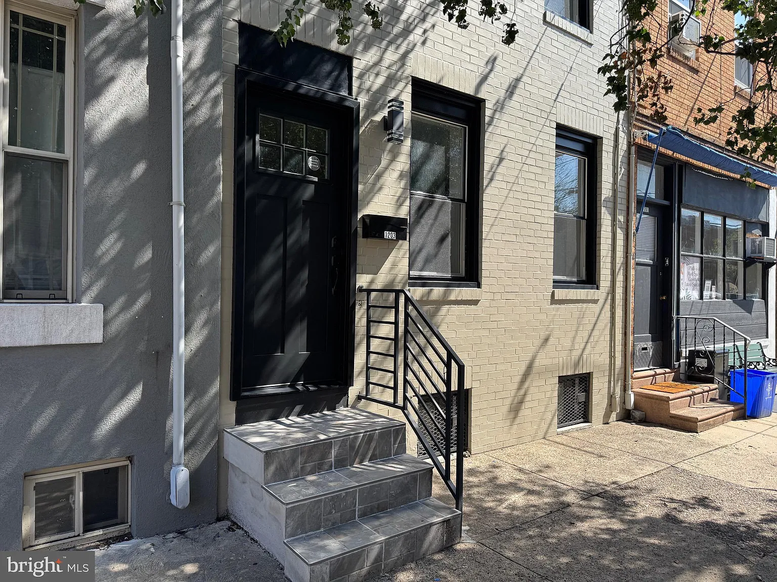 3 bed, 4.0 bath, 2125 sqft, $3,500 — Photo 4
