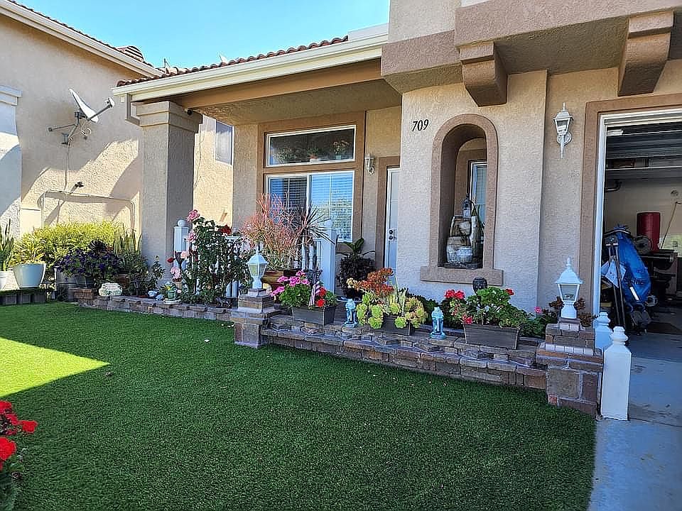 1st image of 709 Golden Sands Pl