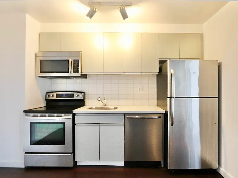 286 Stanhope St #4 — Photo 4