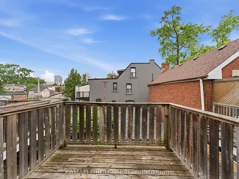154 Wallace Ave #MAIN UPPER — Photo 21