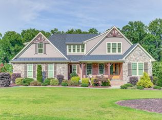 6905 Old Mills Rd, Fuquay Varina, NC 27526