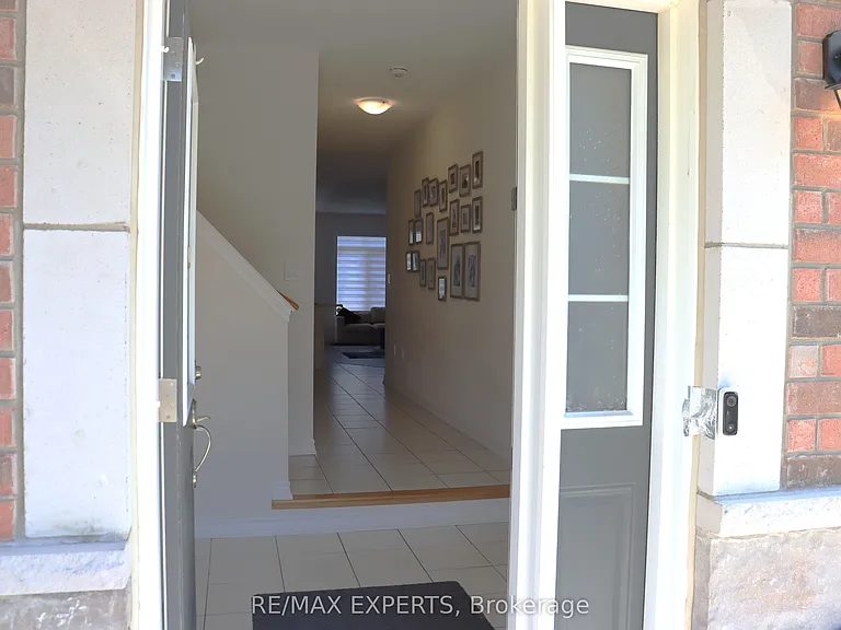 2265 Grainger Loop — Photo 3